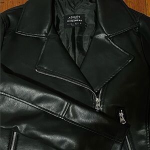 Ashley By 26 International Black Leather Jacket Asymmetrical Moto Style​​